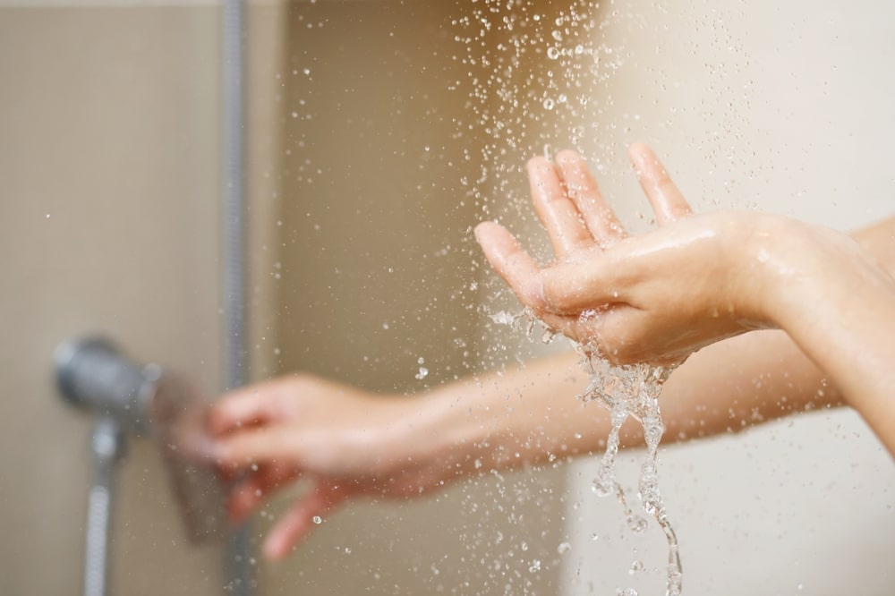 water heater isn't getting hot